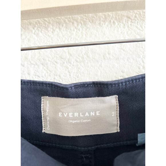 Everlane The Organic Straight-Leg Pant in True Navy 2 - Picture 5 of 8